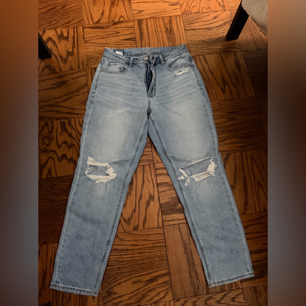 American Eagle Outfitters Light Blue Distressed Jeans